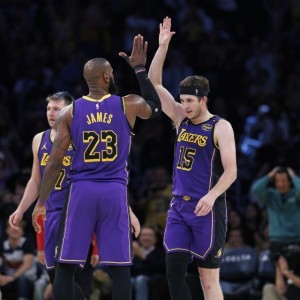 开云体育官网-3首轮追字母+2.4亿续小里！队记曝湖人计划 詹姆斯时代真要结束了